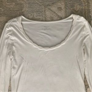 GRACE ivory long sleep stretch top pleated detail scoop neck size S